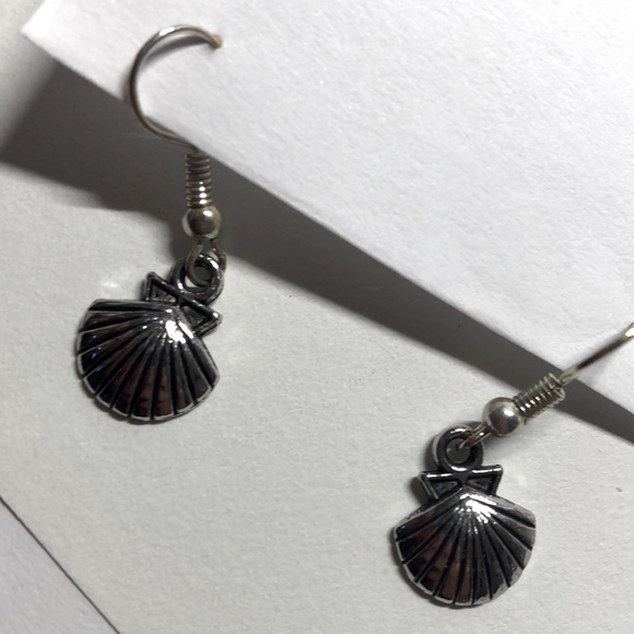 Seashell Earrings - Picture 2 of 2